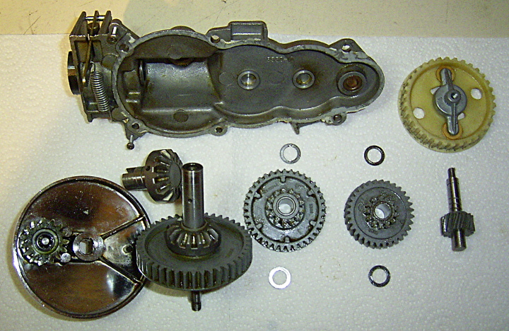 Kenwood A902 gearbox with gears in place